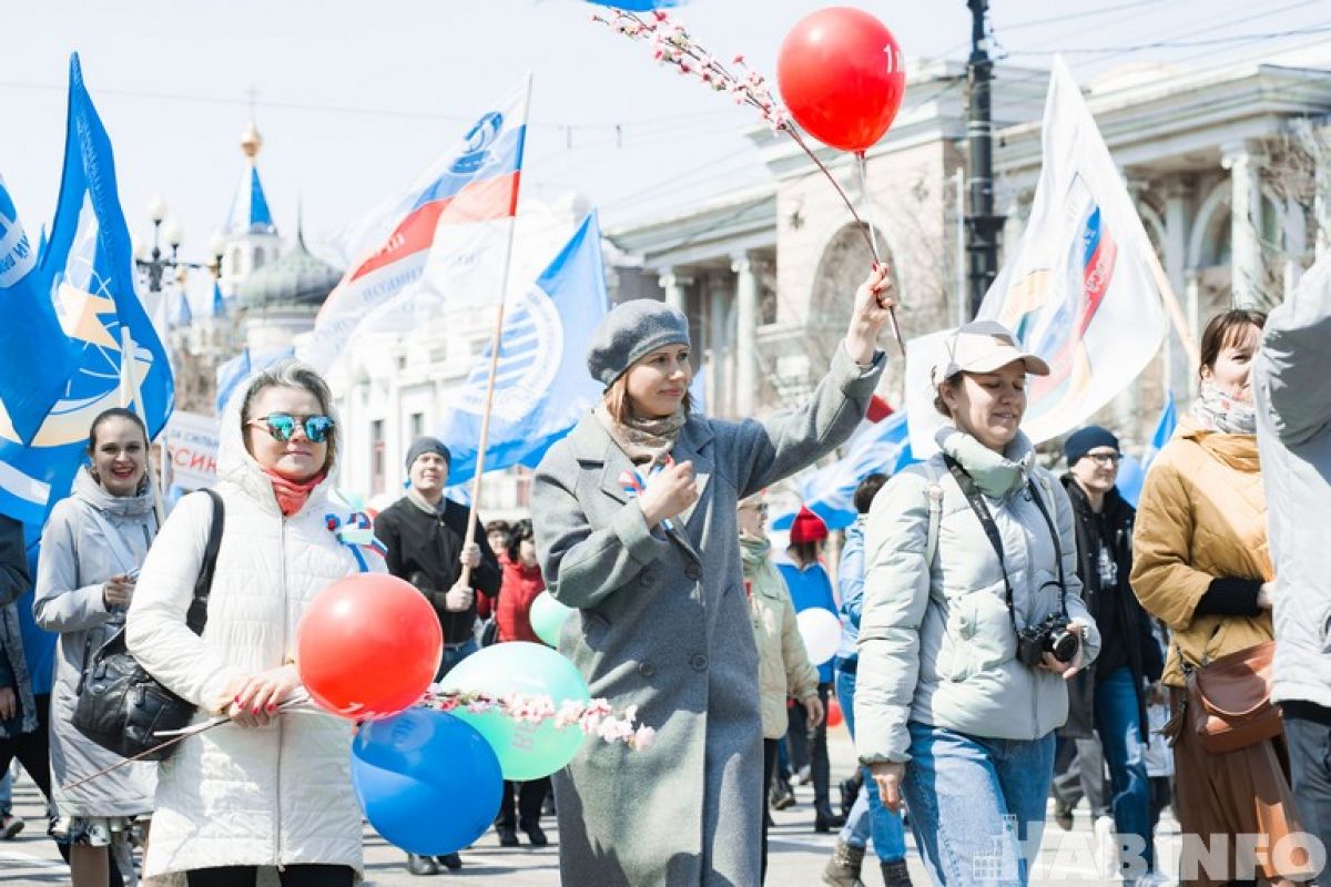 Пасхальные гулянья, «Варшавская мелодия» и День пожарной охраны в Хабаровске