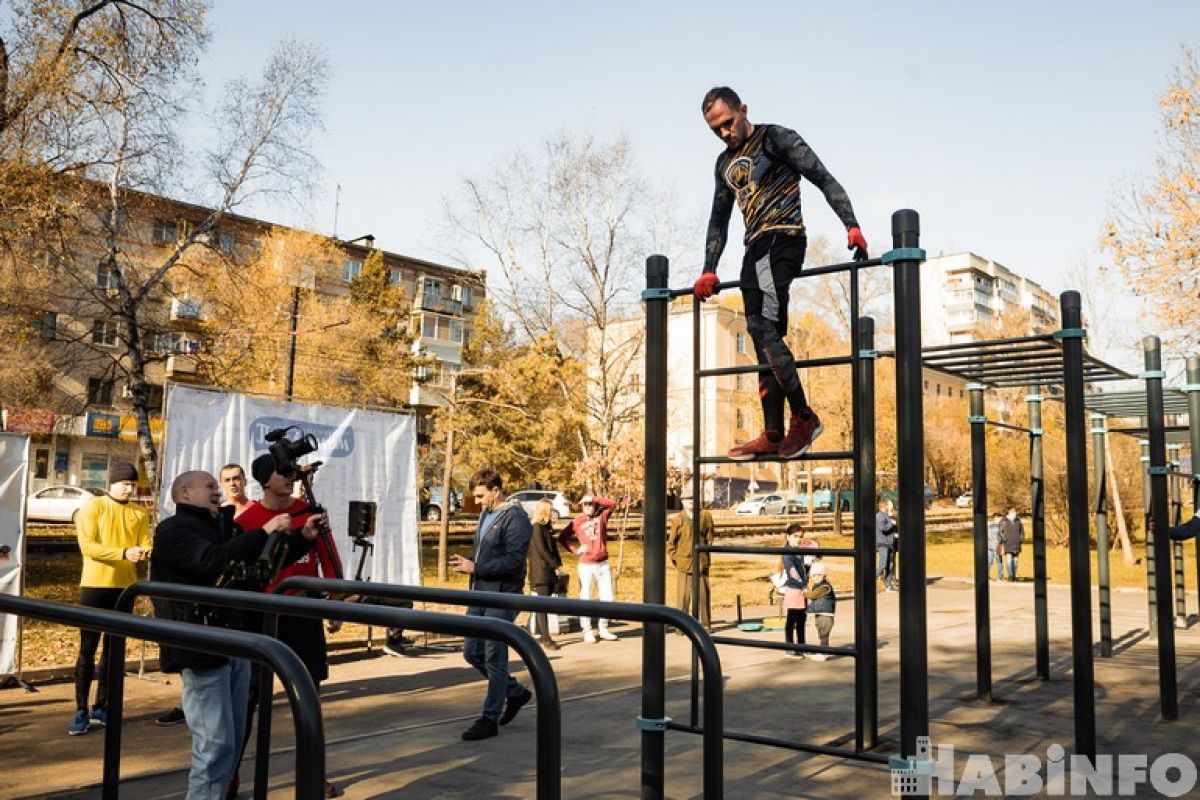 Спорт в Хабаровске: чемпионат по пауэрлифтингу, весёлые водные старты и пробежка